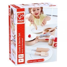 Hape - Дървен сервиз за хранене и готвене H3150