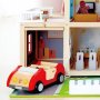 Hape - Дървена къща Имение с обзавеждане и кукли H3405