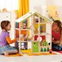 Hape - Дървена къща за кукли обзаведена H3401