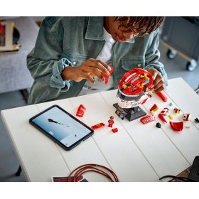 LEGO® Editions 43014 - Каска на Чарлз Льоклер от Scuderia Ferrari HP