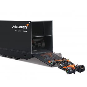 Bburago - модел на кола 1:43 - Влекач McLaren team F1