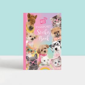 Studio Pets - Книжка със стикери за паспорт и куфарчета, малка