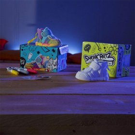 Творчески комплект изненада Splash Toys Sneak Artz, Оцвети и персонализирай ключодържател маратонка